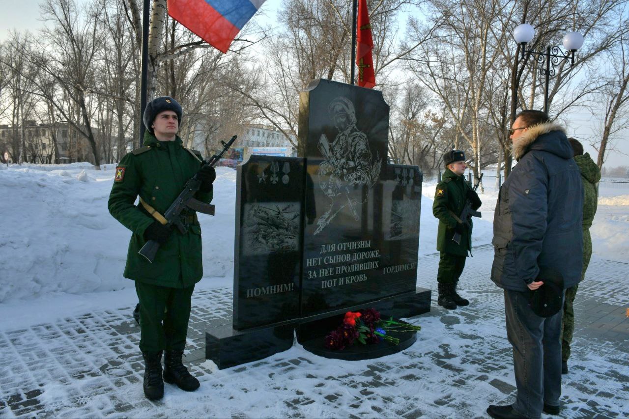 Глава города почтил память ребят, погибших в ходе специальной военной операции.